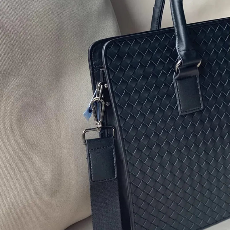 5A Designer Portable Briefcase Brand Top Men'S Leather Single-Shoulder A4 Magazine Fashion Laptop Simple Business Handmade Woven Bag 2023 New